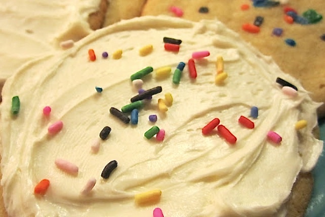 gluten-free soft sugar cookies with dairy and egg-free options