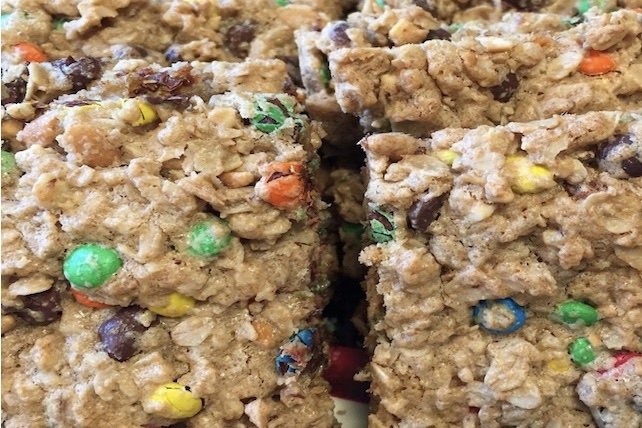 yummy cookie monster vegan bars