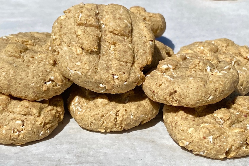 easy 4 ingredient peanut butter cookies for dogs