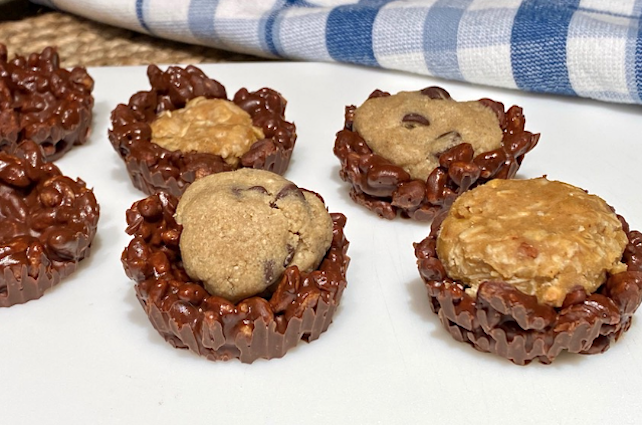 No-bake chocolate cups with krispie cereal