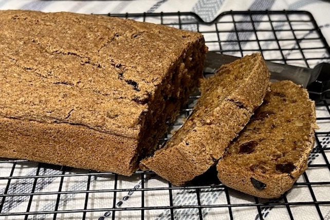 healthy allergy-friendly pumpkin bread that is low-fat and easy to make