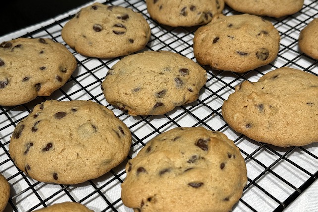 Gluten-free chocolate chip cookies with honey