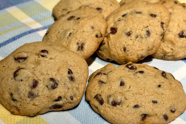 gluten-free chocolate chip cookies with honey
