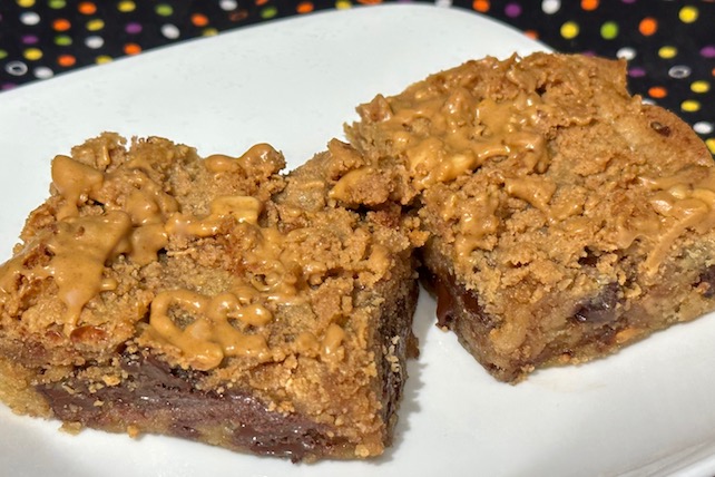 two tone chocolate peanut butter bars