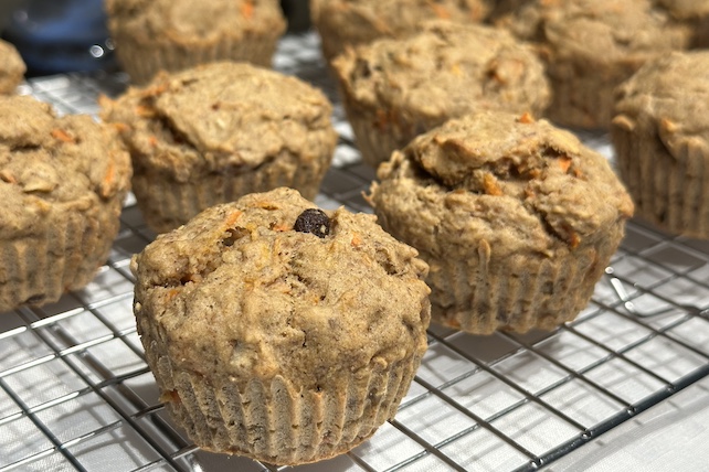 healthy low-fat carrot cake muffins